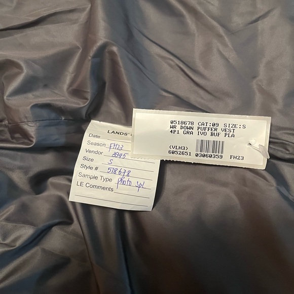 Lands' End/women’s NWT Black, White and Gray Checkered Women's Vest size S 6-8 - Picture 8 of 9